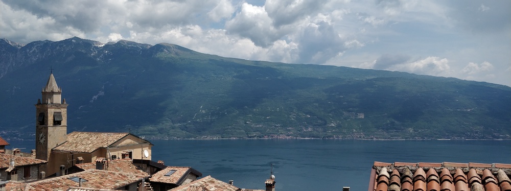 Rustiko mit See und Berg Blick Rustiko mit See und Berg Blick