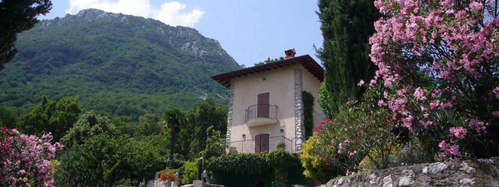 Freistehendes Landhaus oberhalb von Bogliaco