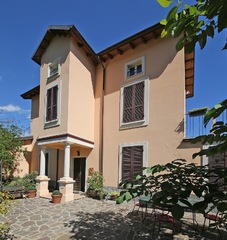 Jugendstilvilla in romantischem Dorf